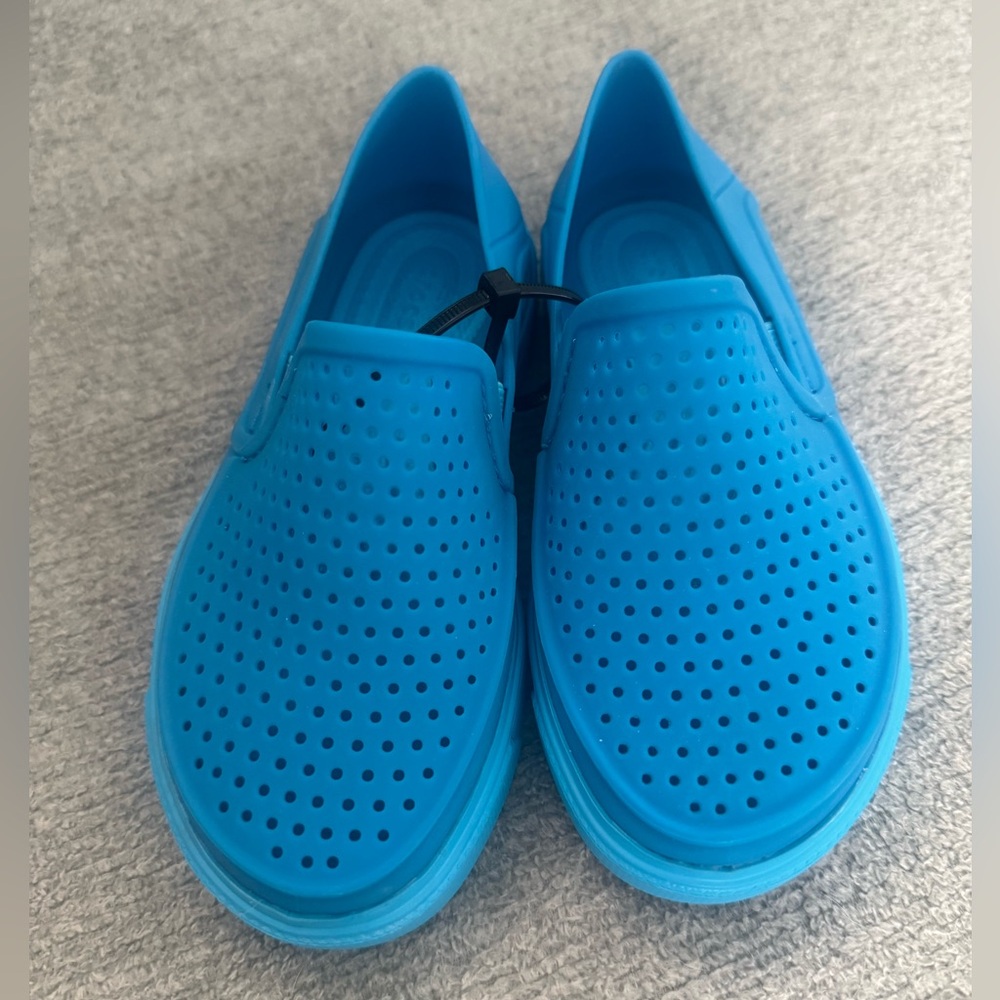 NWOT Crocs 204026 CITILANE ROKA Slip On Water Unisex Youth Shoes Aqua Blue C10